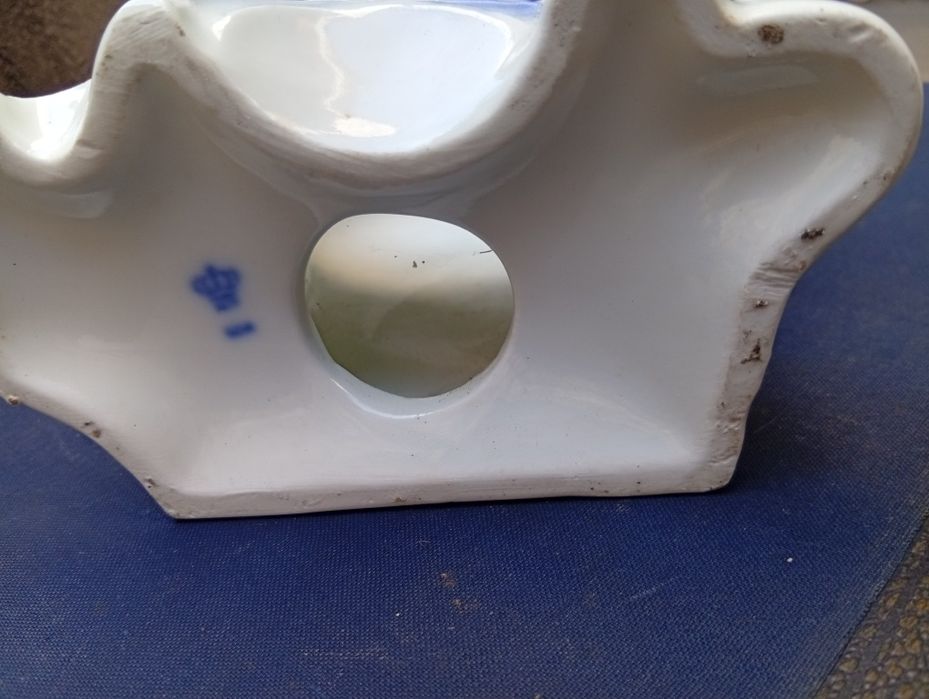 Porcelanowa obudowa zegara