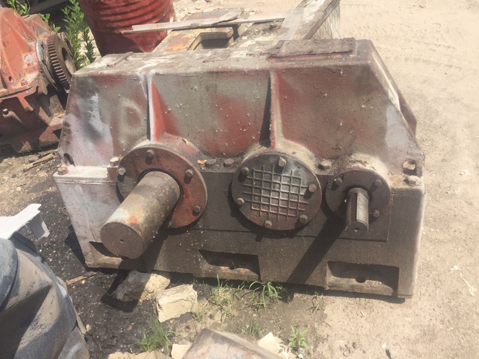 Редуктор на маслопресс экструдер лебедку шнек дровокол кран конвейер