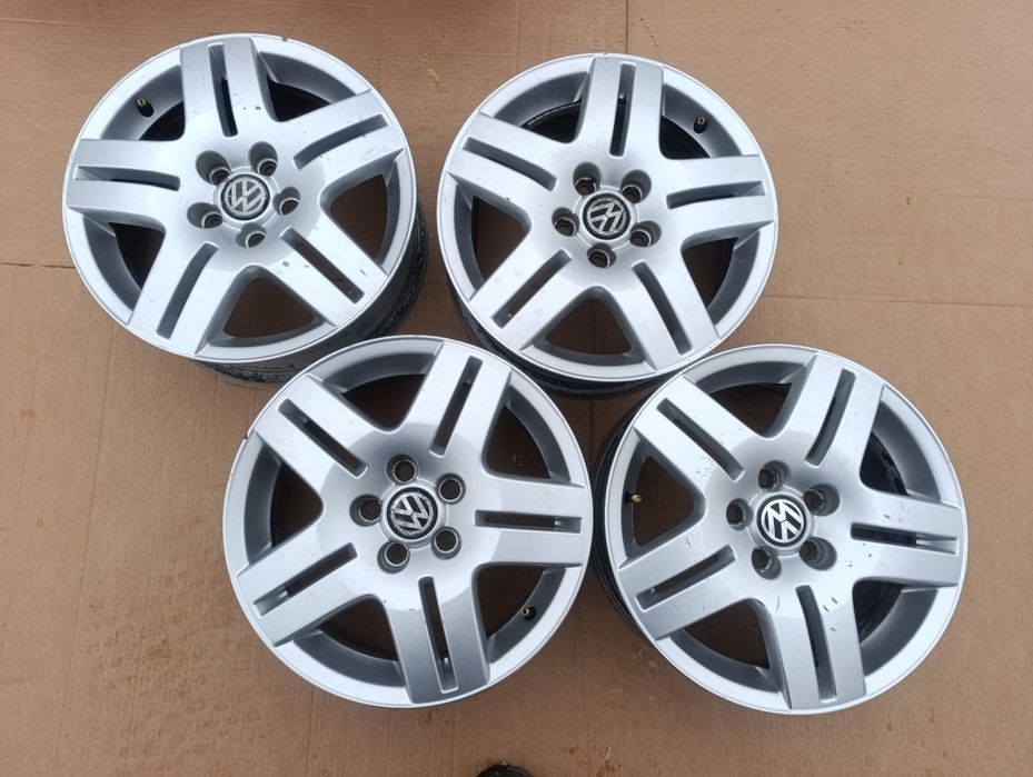 Диски литі r15 5*100 Vw Bora Golf Polo Skoda Fabia Octavia Rapid Seat