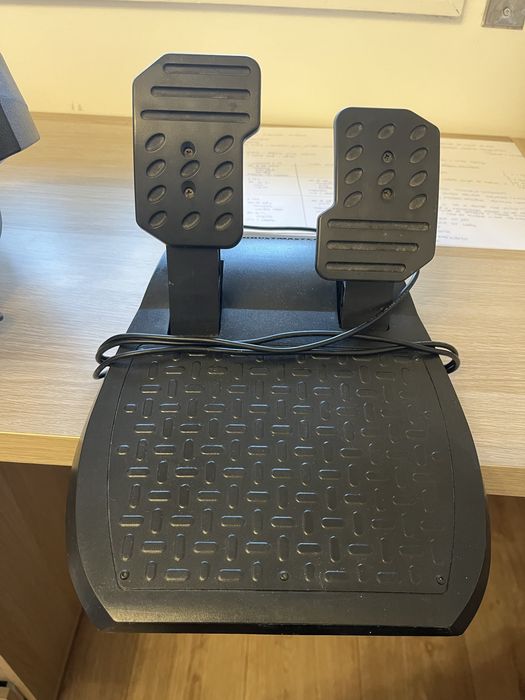 Volante thrustmaster PC/PS364284420456321121