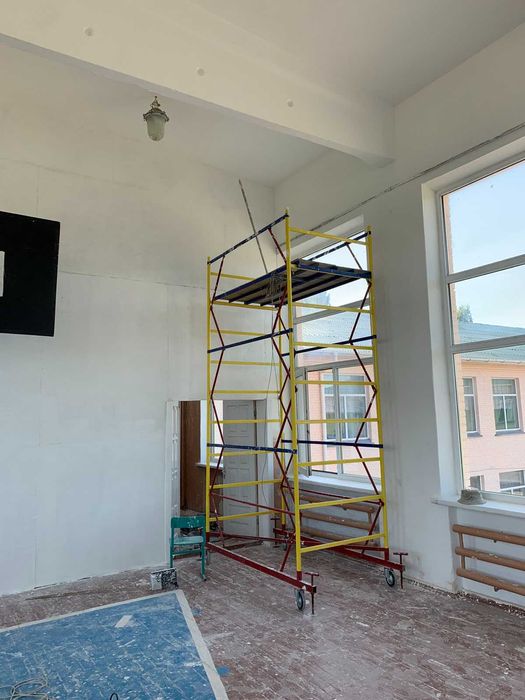 Будівельні риштування, ліса рамні, вишка тура, підмостки, риштовка