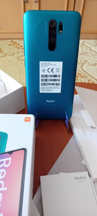 Telefon REDMI.  9