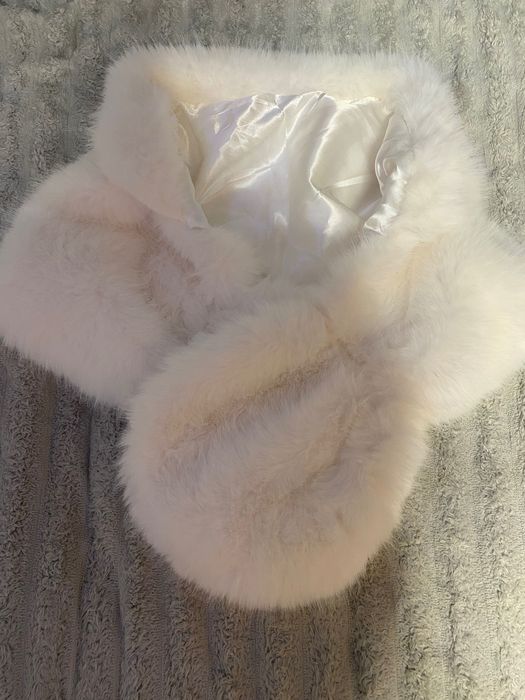 Narzutka z futerka ślub