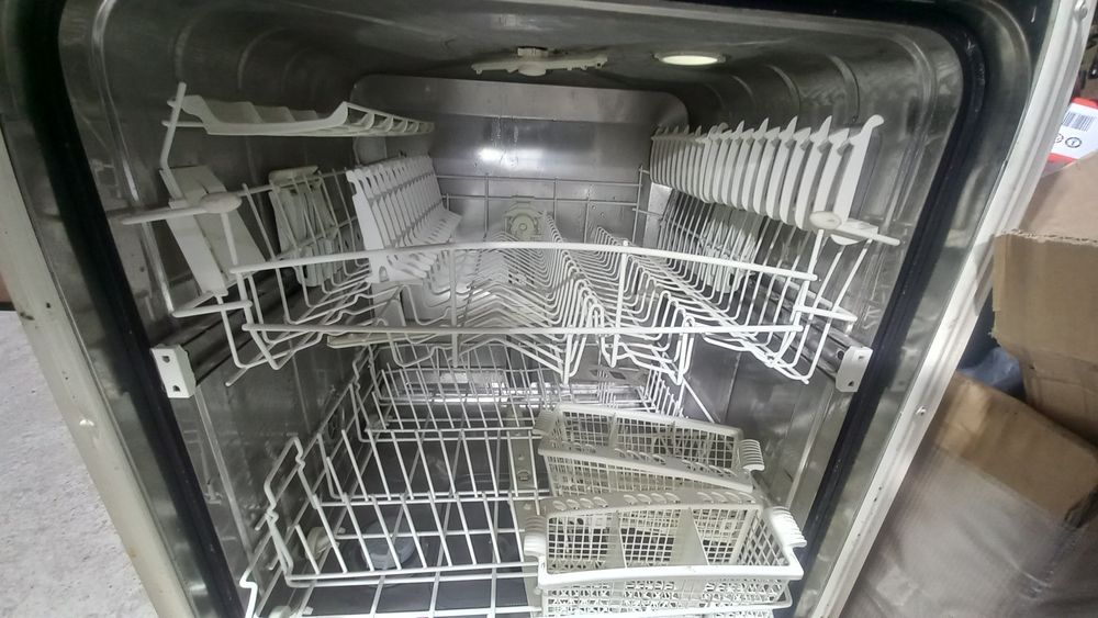 Посудомоечная машина Whirpool ADG 9540 посудомойка