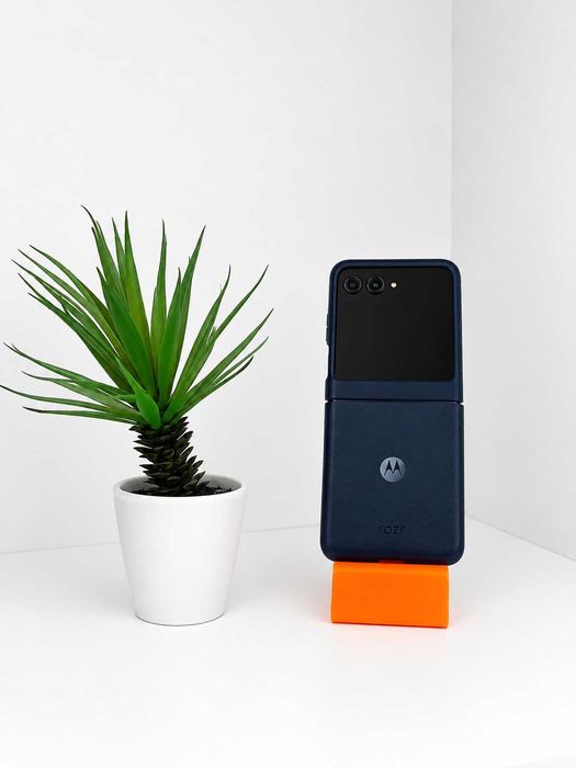 Motorola Razr 60 256GB — Impecável, Fatura + Garantia | Desbloqueado