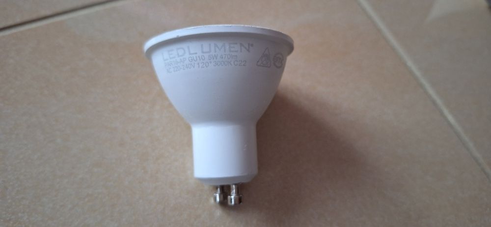 Oprawki Kanlux plus żarówki Led  GU 10