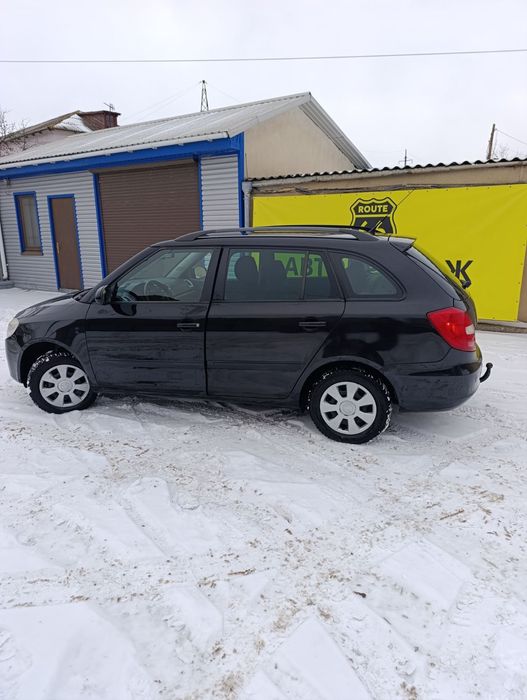 Шкода Фабия 1 .4 с газом 2008 год
