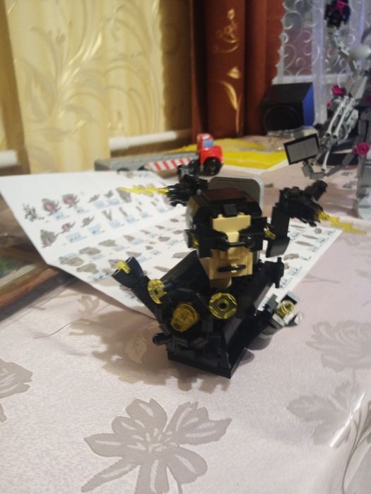 Іграшка скібіді туалет