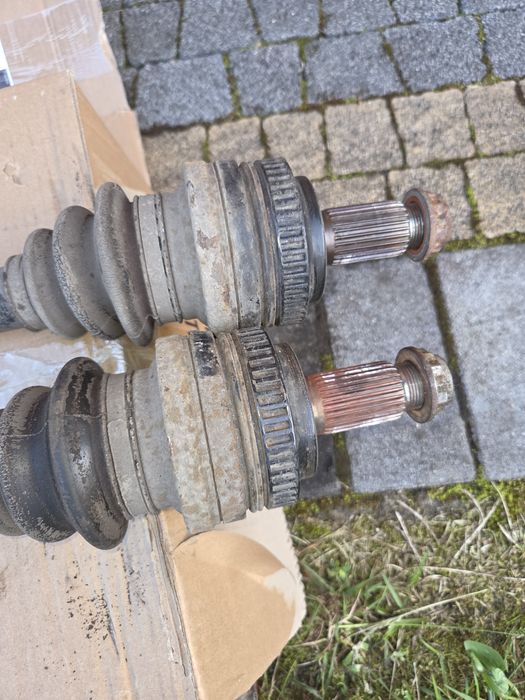 Bmw e46 m54b22 półosie komplet Lewa prawa 493 494