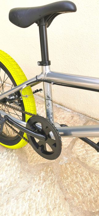 Bicicleta BMX Wipe 520 Cromada (20") Preço Negociável