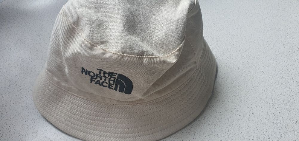Sprzedam czapkę North Face
