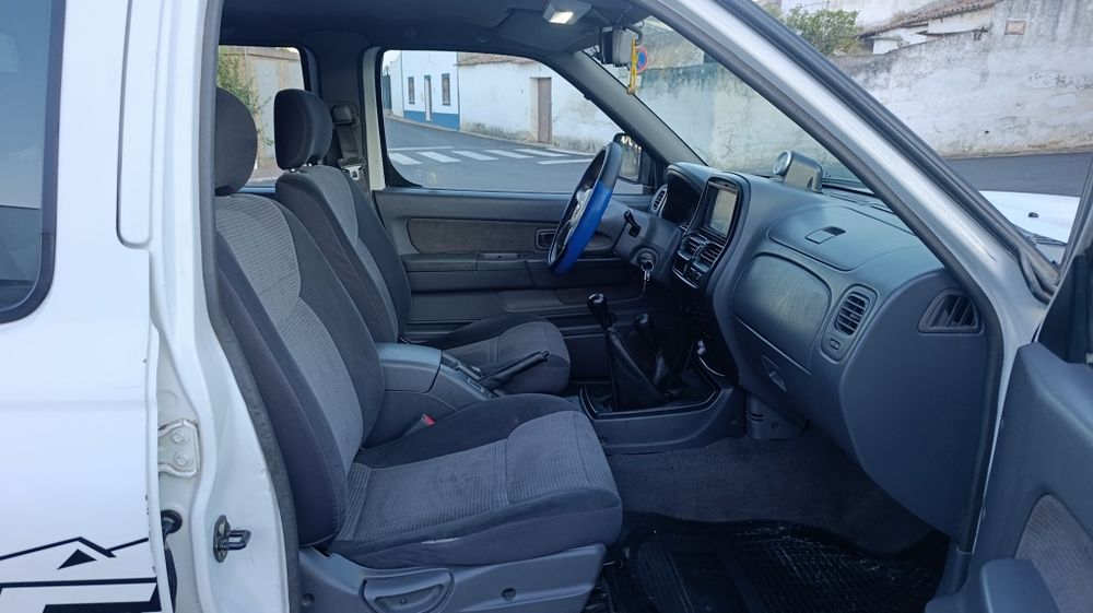 Nissan Navara d22 2.5td 133cv ano 2005