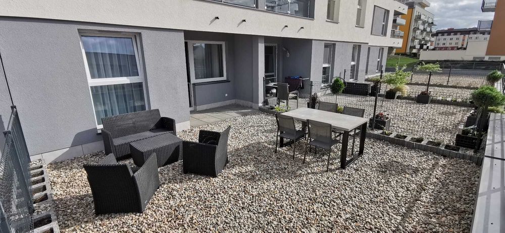 Wynajmę piękne mieszkanie 40 m2 dwa pokoje + 40 m2 taras na I piętrze