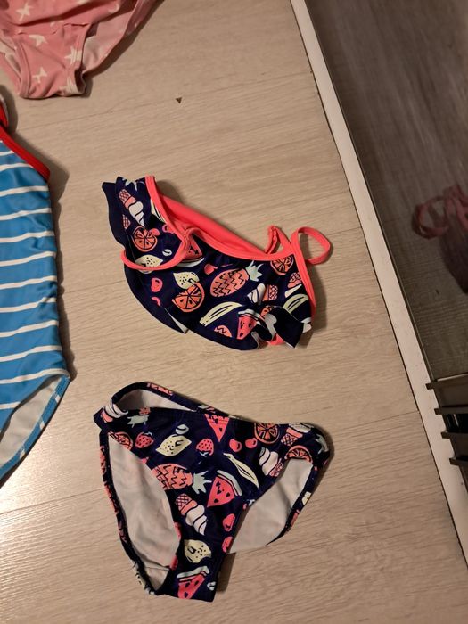 Stroje kąpielowe 110-116