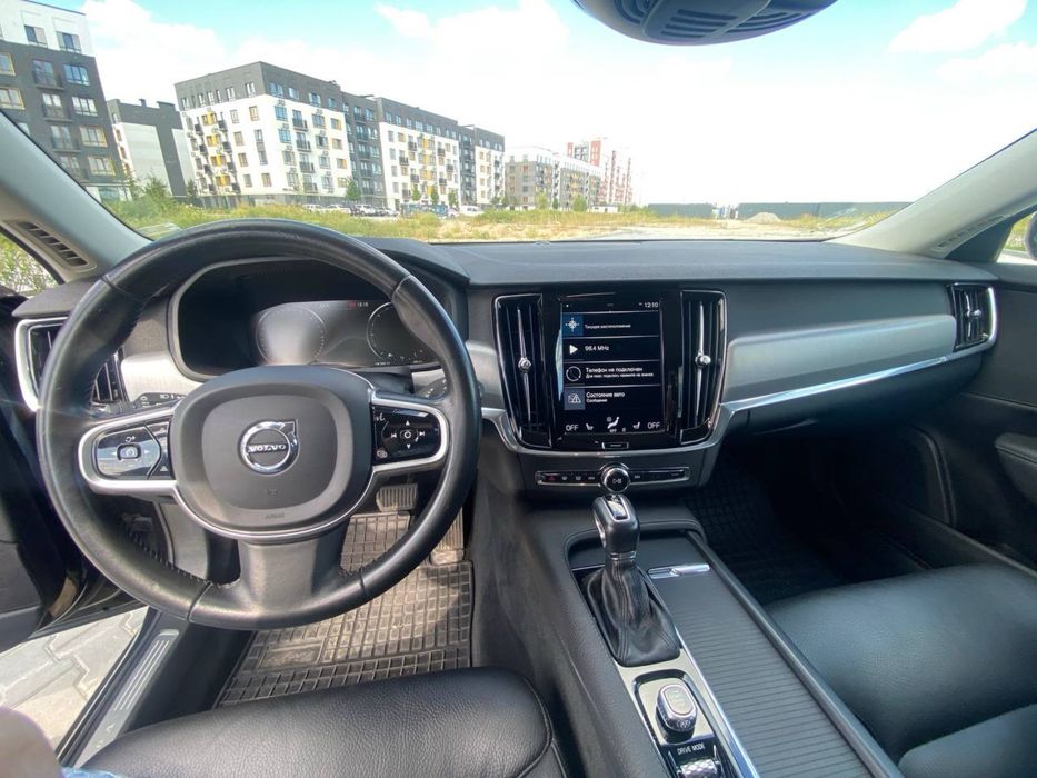 Volvo v 90 продам гарне авто