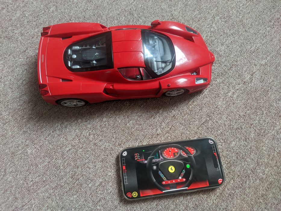 Автомобиль на радиоуправлении Ferrari Enzo Bluetooth 1:16 Silverlit