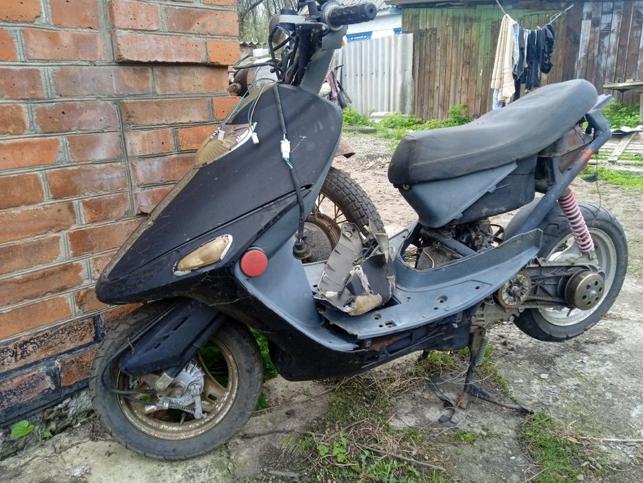 Продам скутер під розбір