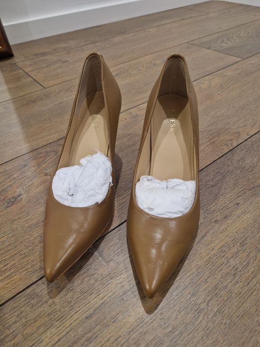 Sapatos camel guess 38