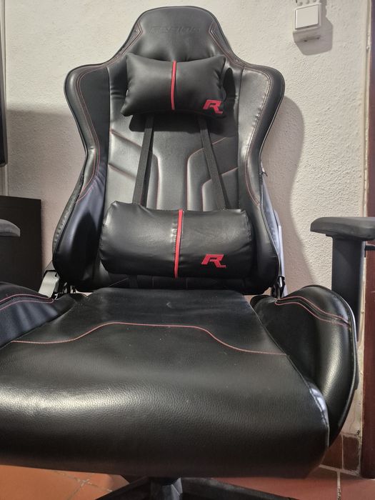 Cadeira gamming  preta/vermelha