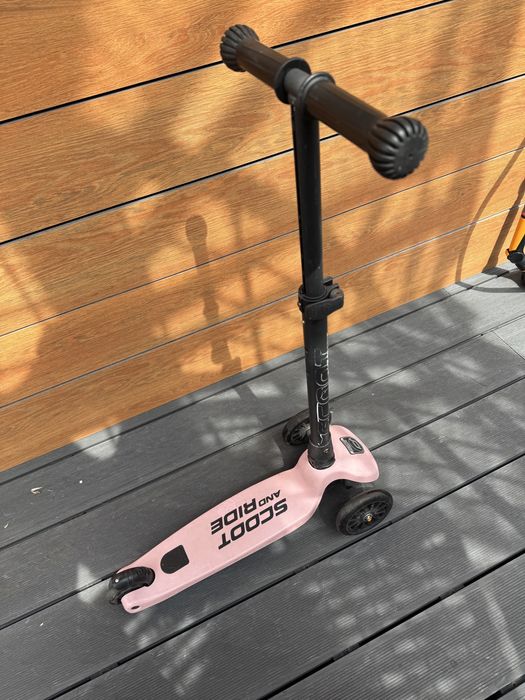 hulajnoga to SCOOTANDRIDE Highwaykick 3 różowa