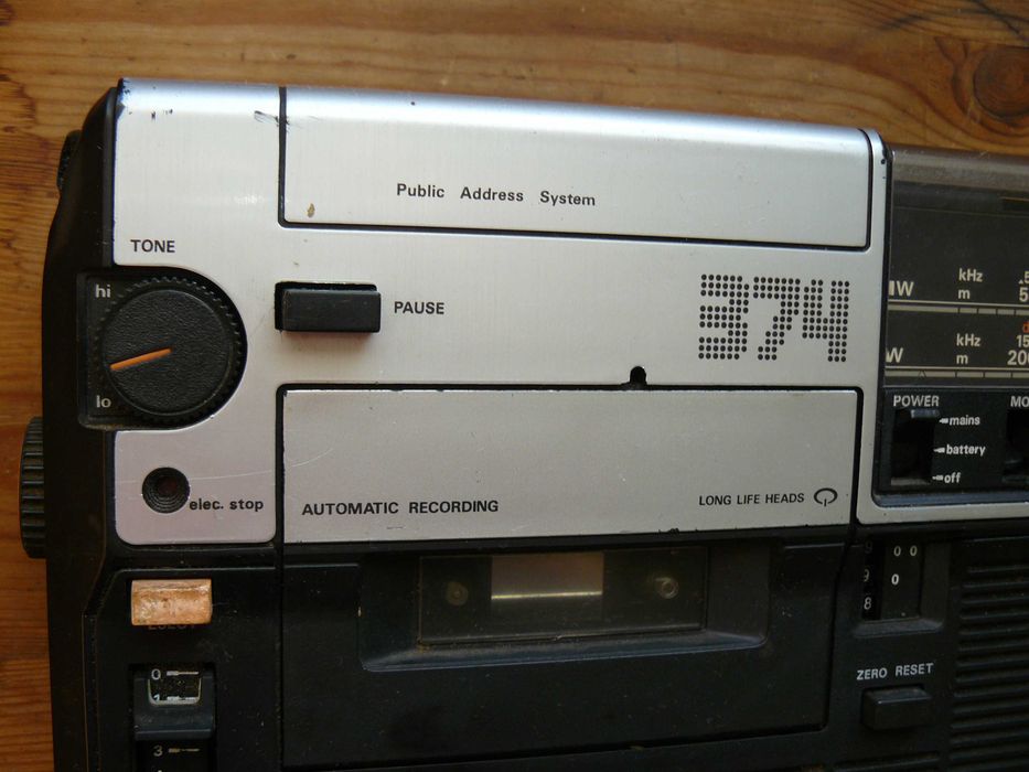 Radiomagnetofon Philips z przewodem zasil. , kasetą