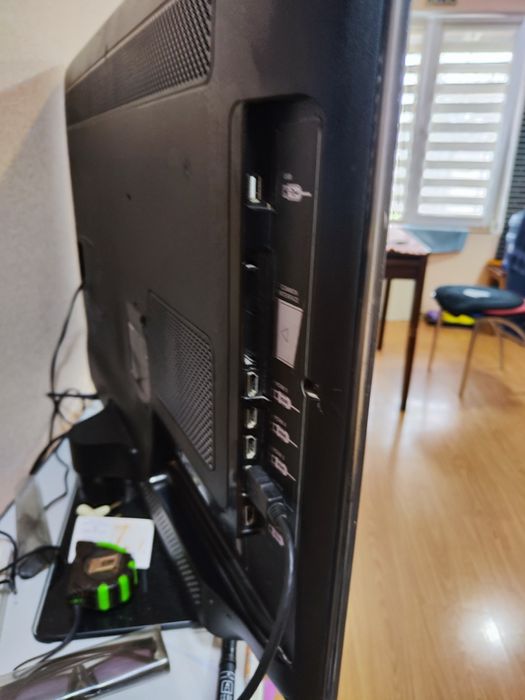 TV ЖК 32" Tompson 32FS6646