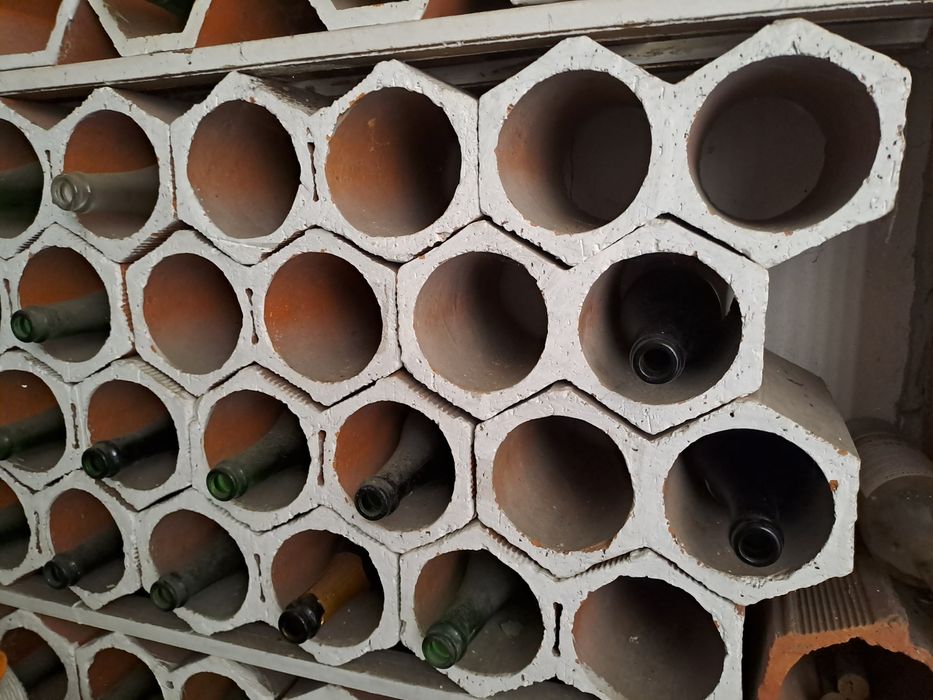 Garrafeira hexagonal bloco 144 unidades