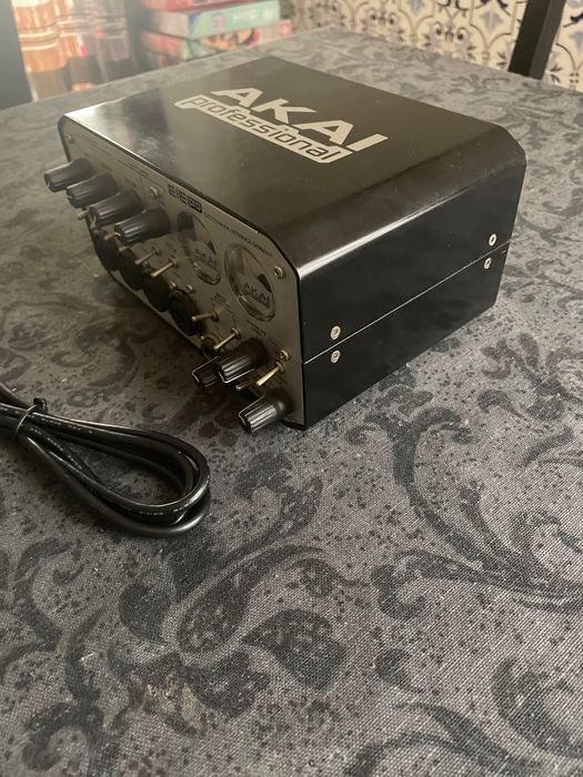 Placa de som Akai EIE Pro