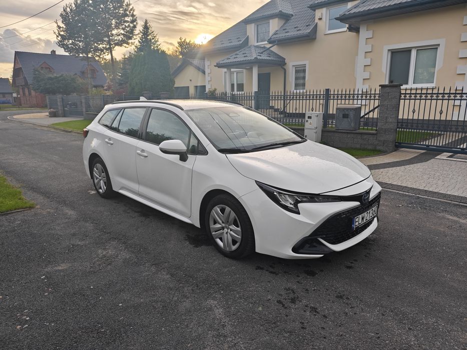 Toyota Corolla e21,2023rok, hybryda 1.8