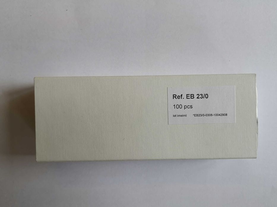 Ostrza metalowe z uchwytem - op. 100szt. 10 opakowań