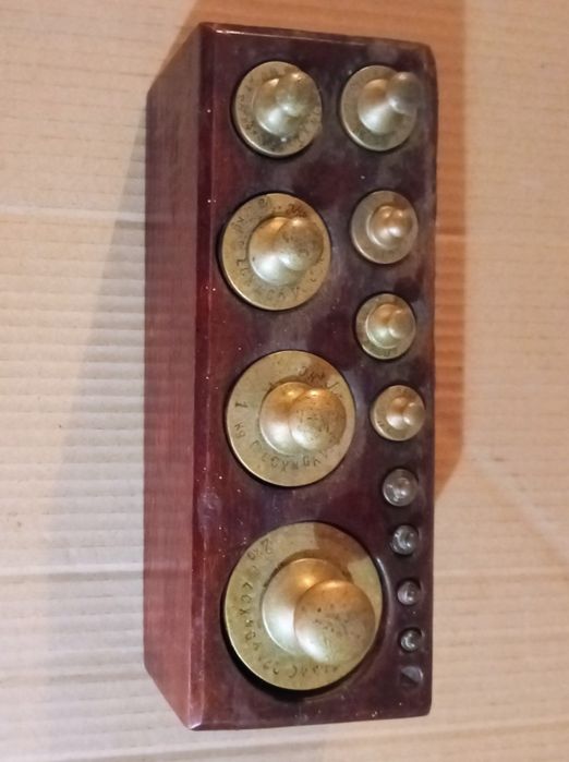 Antique Weight Box442323153999646723