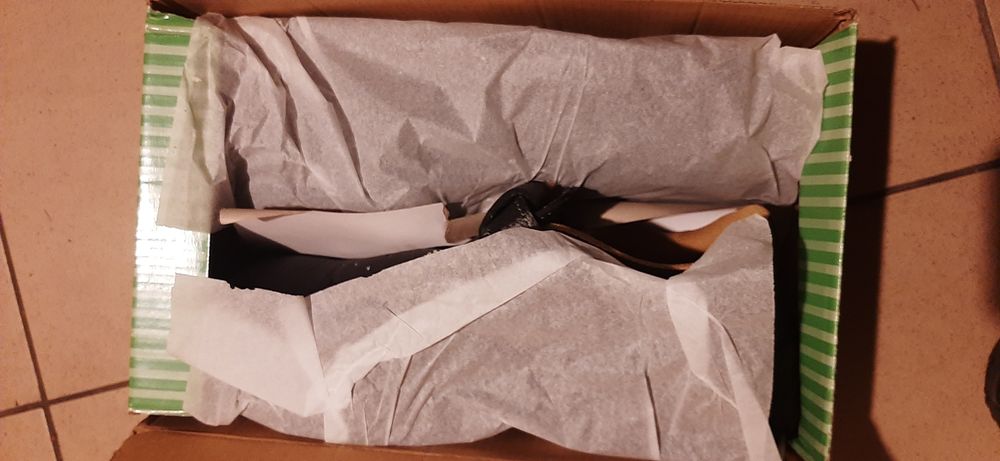 Sprzedam buty magazynowe