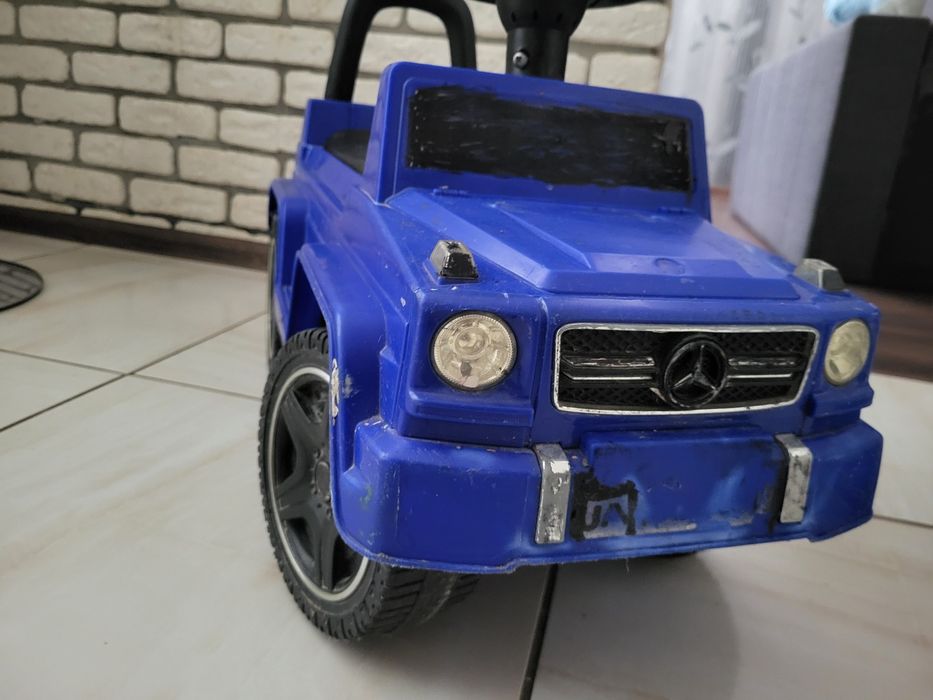Автомобіль дитячий Мерседес  + подарунок