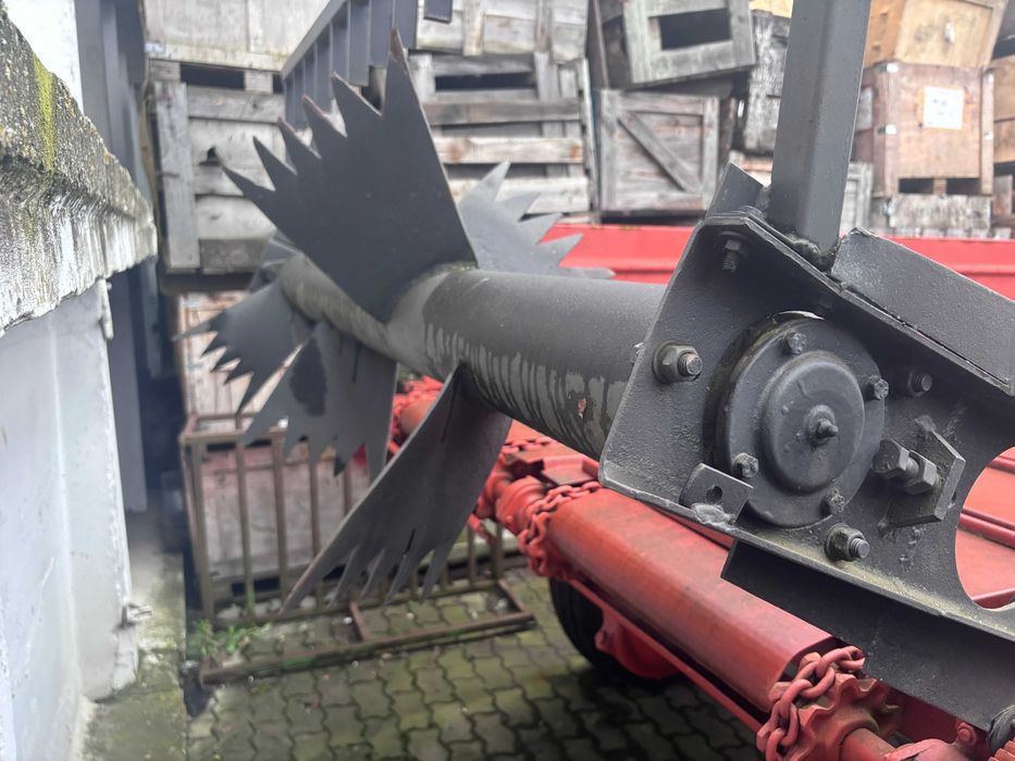 Гноєрозкидач РОУ 4 з Польщі