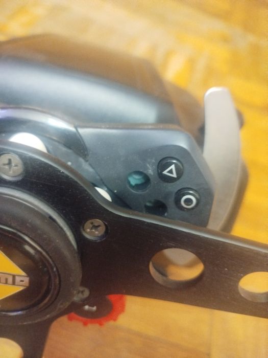 Ігровий руль логітеч g29