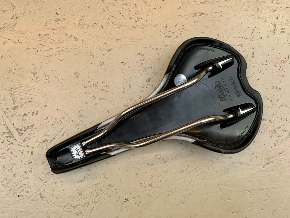 Selim Selle Italia Flite TI316 titânio e carbono