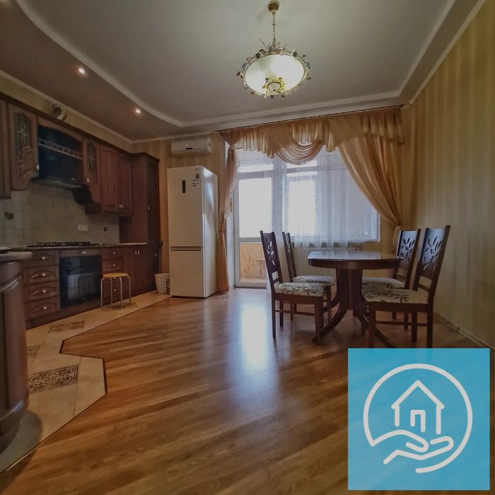 Оренда 3 кімнатна  квартира  новобудова Центр, безнал, паркомісце