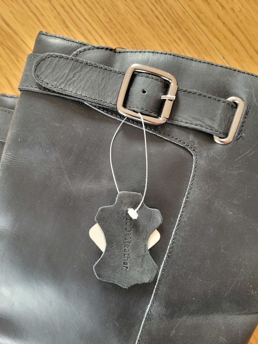 Nowe skórzane kozaki Reserved 37.