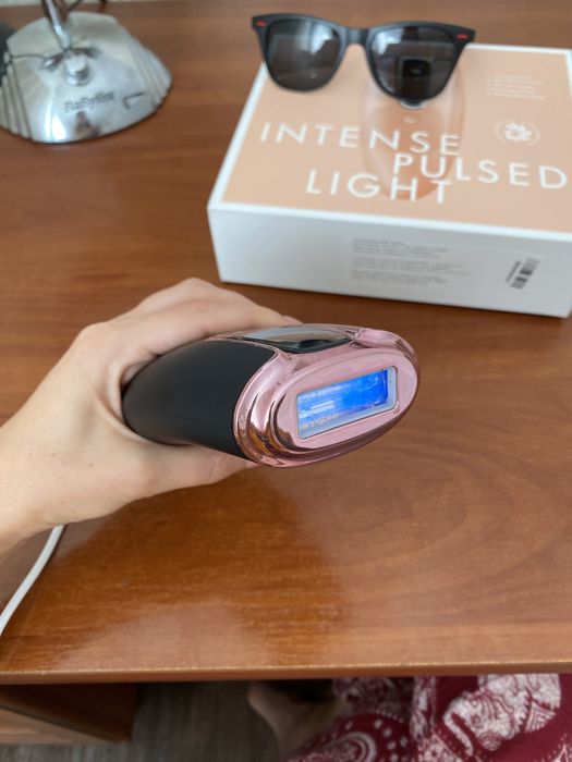 Домашній Фотоэпилятор ELLESILK IPL black новый