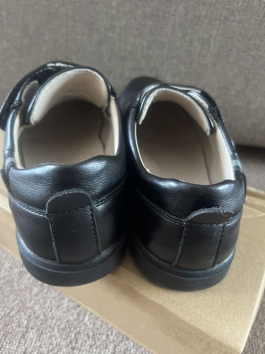 Продам туфлі для хлопчика 35 розміру.
