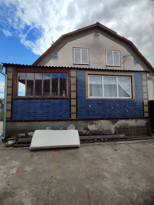 Продається добротний будинок в м.Малин