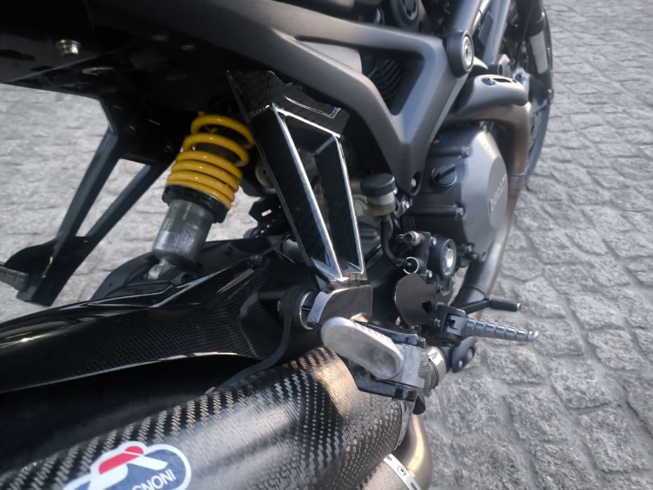 Ducati Monster 1100 evo 2013