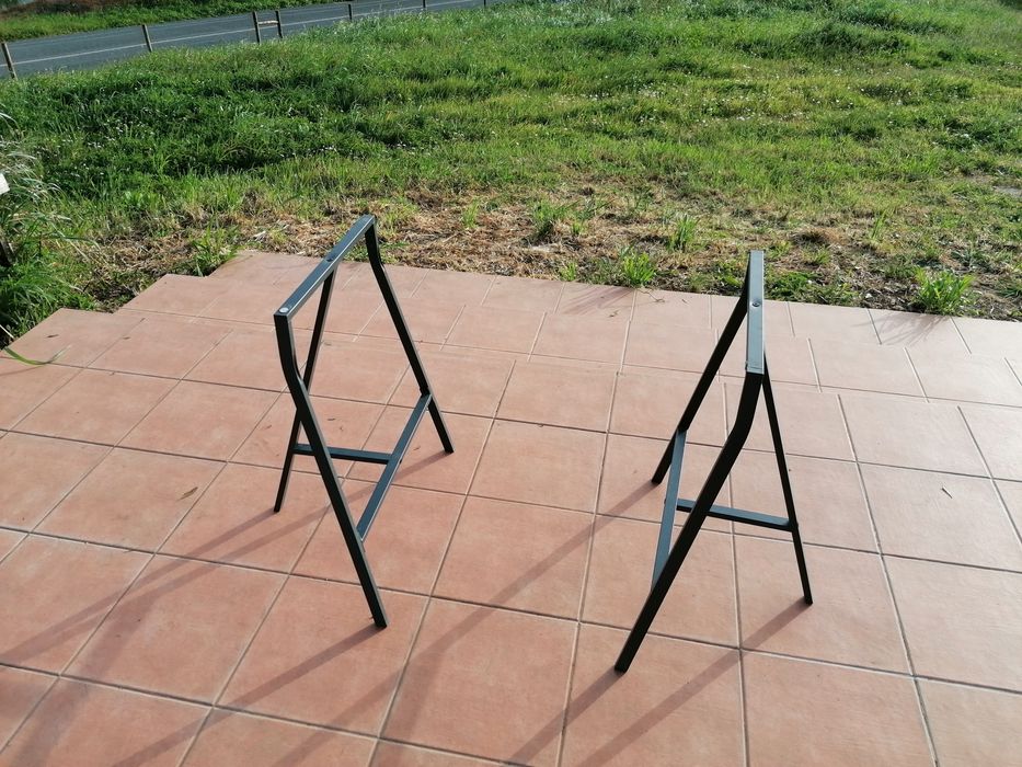 Pernas secretaria IKEA design escandinavo lerberg