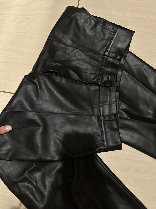 Шкіряні штани з легким утепленням