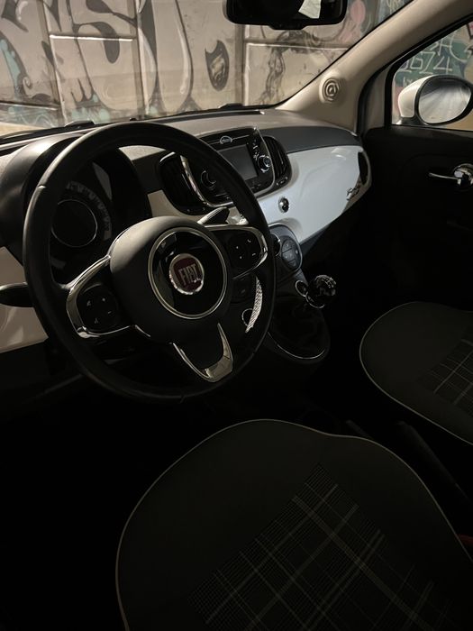 Fiat 500c.64860925696642121