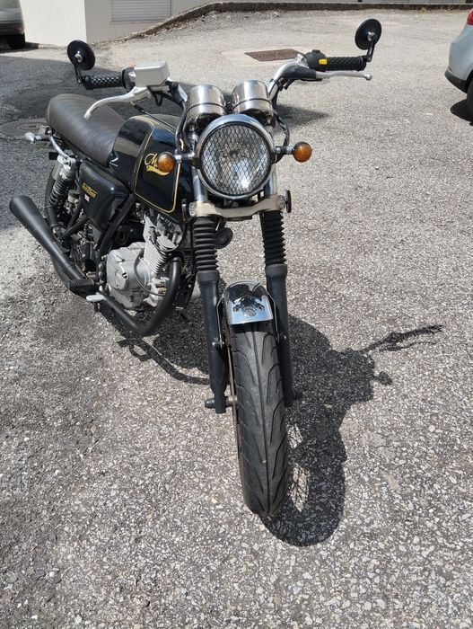 Mash 125 Black Seven