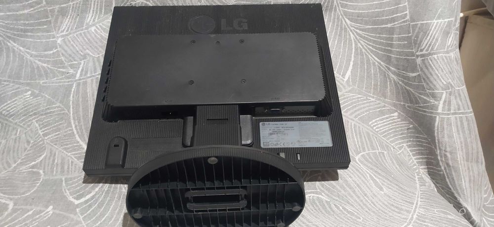 Монитор плоский 17 диагональ LG Flatron L1715S НЕ ВКЛЮЧАЕТСЯ