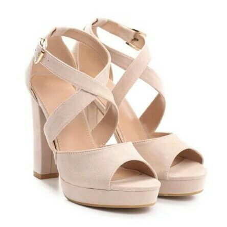 Sandały beżowe rozm.40 j.Nowe