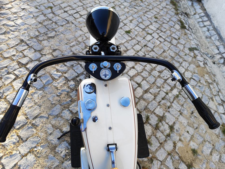 Harley Davidson RL 35
Totalmente restaurada