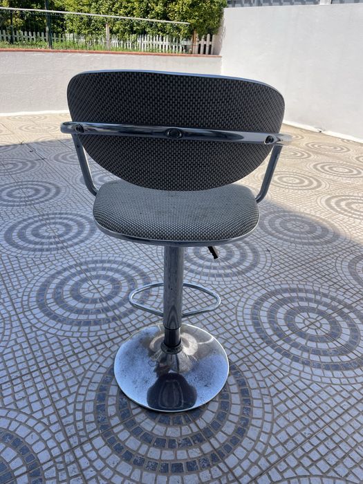 Cadeiras altas giratoria